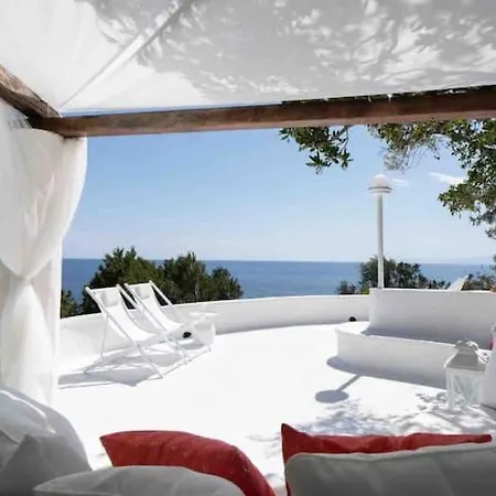 Bianca On Rocky Beach & Private Heated Pool Villa