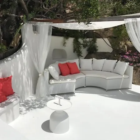 Bianca On Rocky Beach & Private Heated Pool Villa *